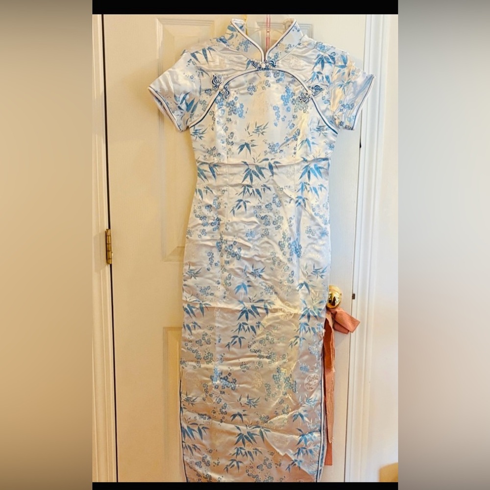 Elegant Blue Floral Satin Cheongsam Dress